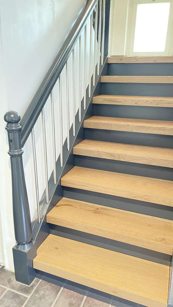 Erne Holztechnik GmbH, Läufelfingen - Neue Treppe